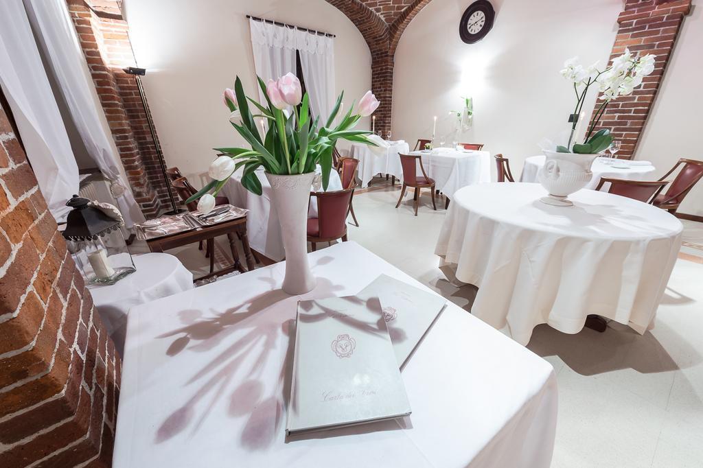 Ristorante Albergo Ca' Vittoria Tigliole Exterior foto